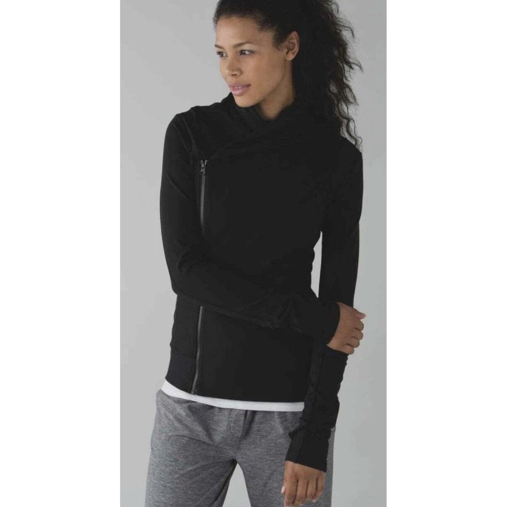 Lululemon‎ Gratitude Wrap Women Size 4 Black Excellent Asymmetrical Zip Jacket